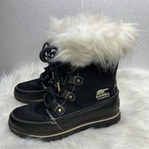 Sorel Cozy Joan X Celebration Lace Up Winter Boots 7